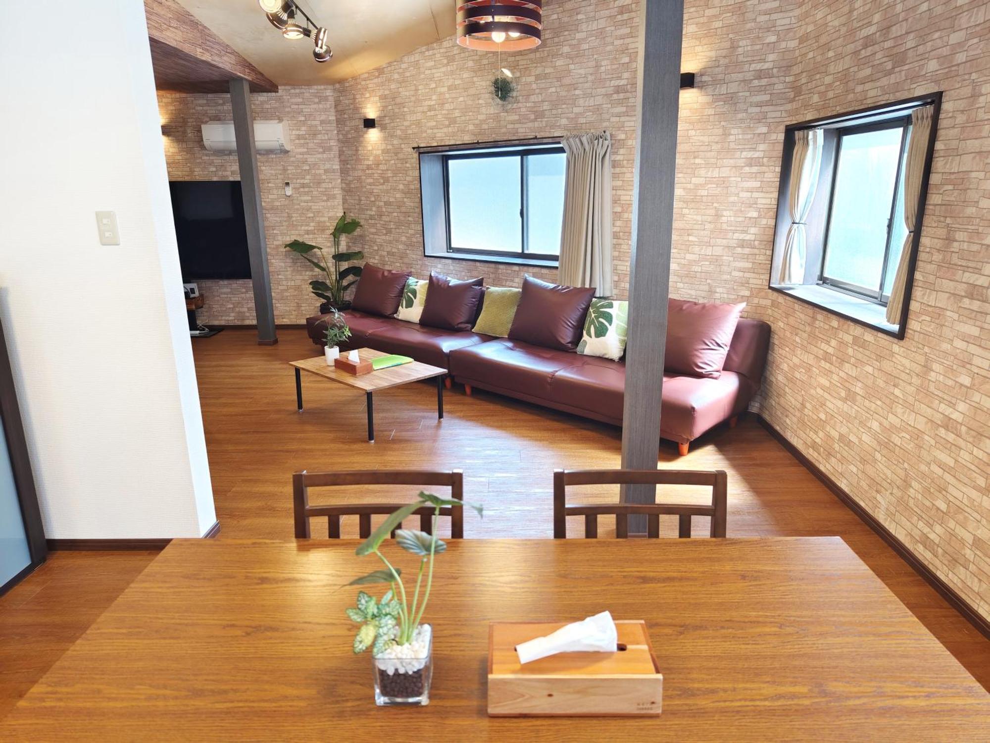 清潔#快適#広々なんば駅徒歩8分#9名宿泊可#Wi-Fiswitch#大画面tv Osaka Exterior photo